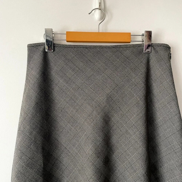 Aritzia Wilfred Devotion Twill Maxi Slip Skirt Lyle White/Black Check Size 10 - Picture 8 of 12